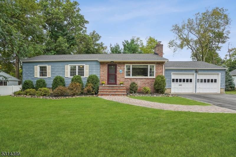 9 Brentford St, Parsippany-troy Hills Twp., NJ 07950