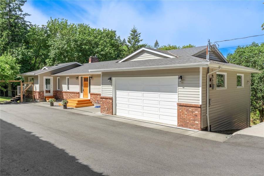 1751 Cultra Ave, Central Saanich, BC V8M 1T1