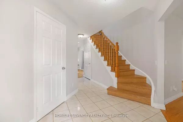 Brampton, ON L6S 5T2,18 Natalie CT