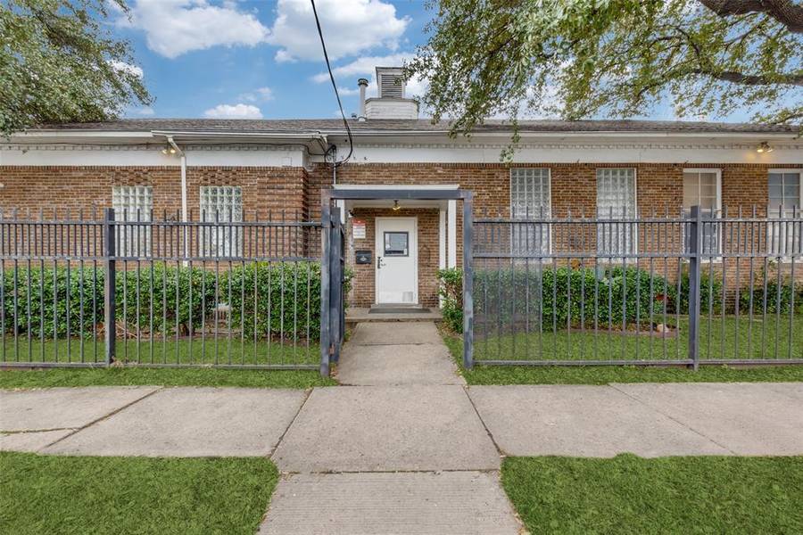 4422 Live Oak Street, Dallas, TX 75204