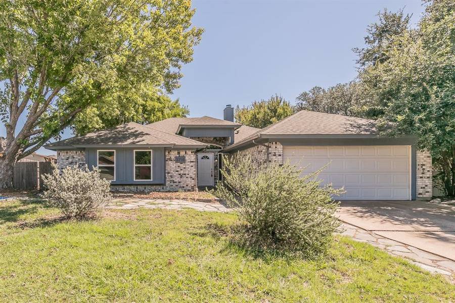 3716 Corn Valley Road, Grand Prairie, TX 75052