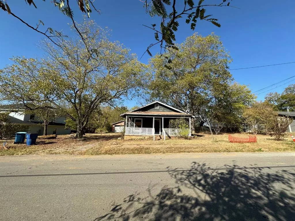 Denison, TX 75021,1305 S 5th Avenue