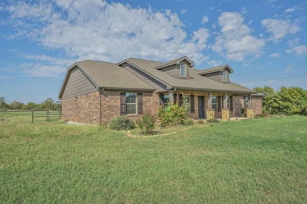 Springtown, TX 76082,100 Stella Lane