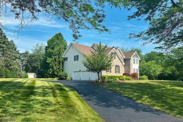 Denville Twp., NJ 07869,3 Smallbrook Cir