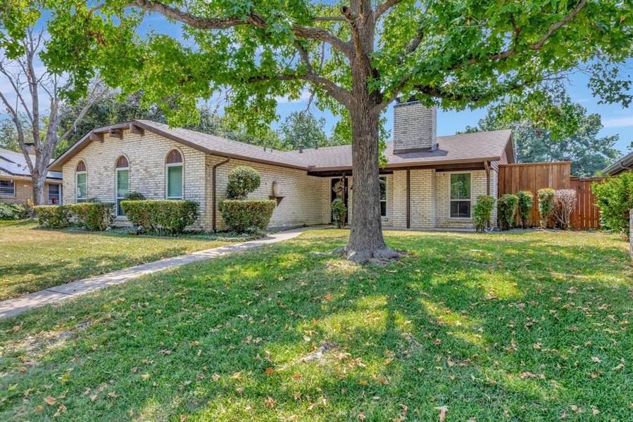 614 Kingsbridge, Garland, TX 75040