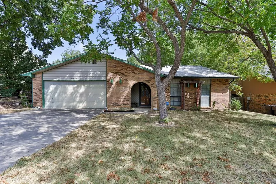 4213 Huckleberry Drive, Fort Worth, TX 76137