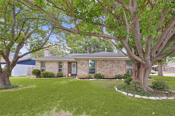 4305 Aspen Way, Haltom City, TX 76137