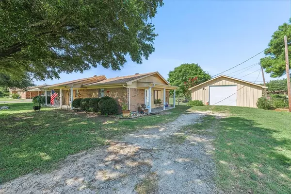 Rio Vista, TX 76093,1533 County Road 1109e