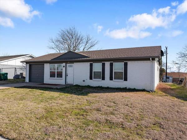 412 Yellow Jacket Drive, Ferris, TX 75125