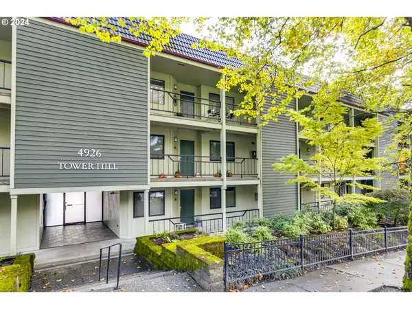 Portland, OR 97239,4926 S CORBETT AVE #205