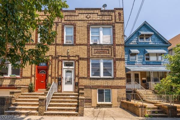 129 W 15th St, Bayonne City, NJ 07002