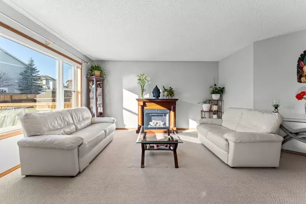 Calgary, AB T3K 6J5,81 Covebrook Close NE