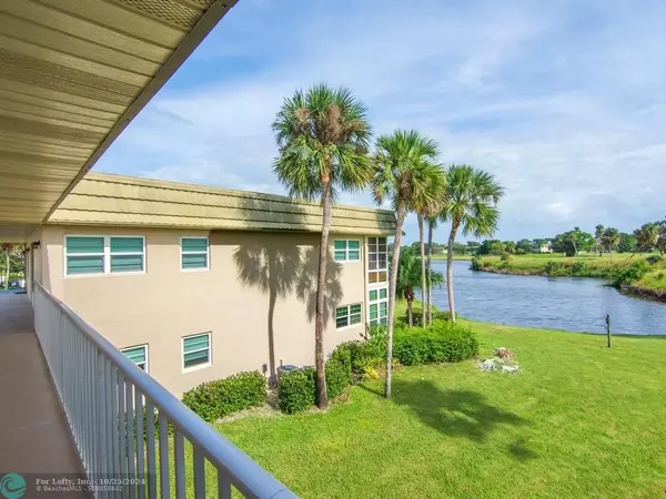 36 Vista Gardens Trl  #204, Vero Beach, FL 32962