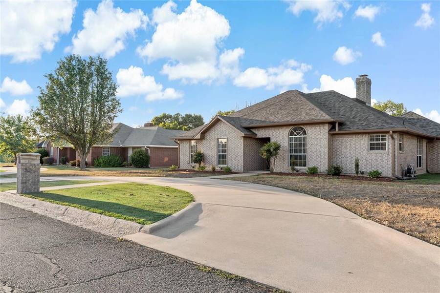 3925 Misty Lane, Paris, TX 75462