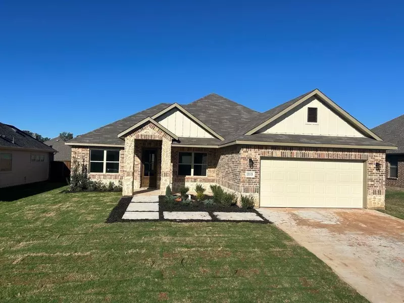 213 Magnolia Drive, Azle, TX 76020