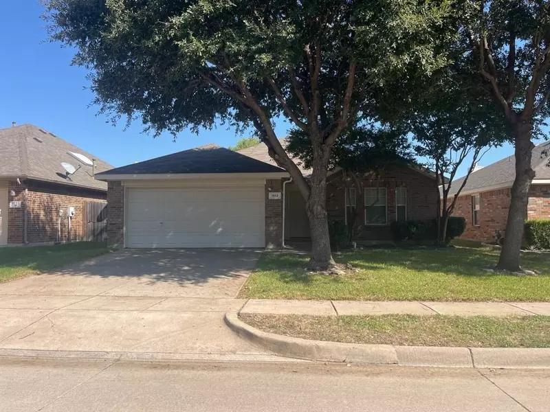 1513 Kingfisher Drive, Fort Worth, TX 76131