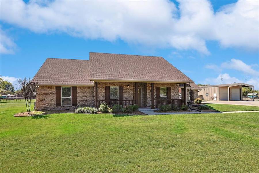 251 Shade Tree Lane, Ennis, TX 75119