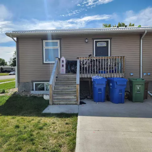 5514 54 AVE, Taber, AB T1G 1L7