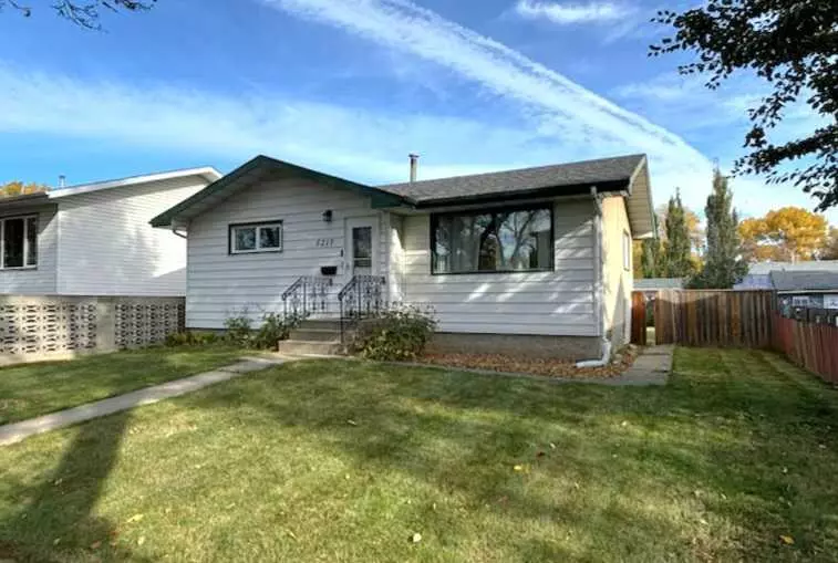 5217 51 ST, Camrose, AB T4V 1S7