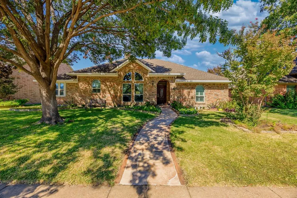 Plano, TX 75025,2709 Redfield Drive