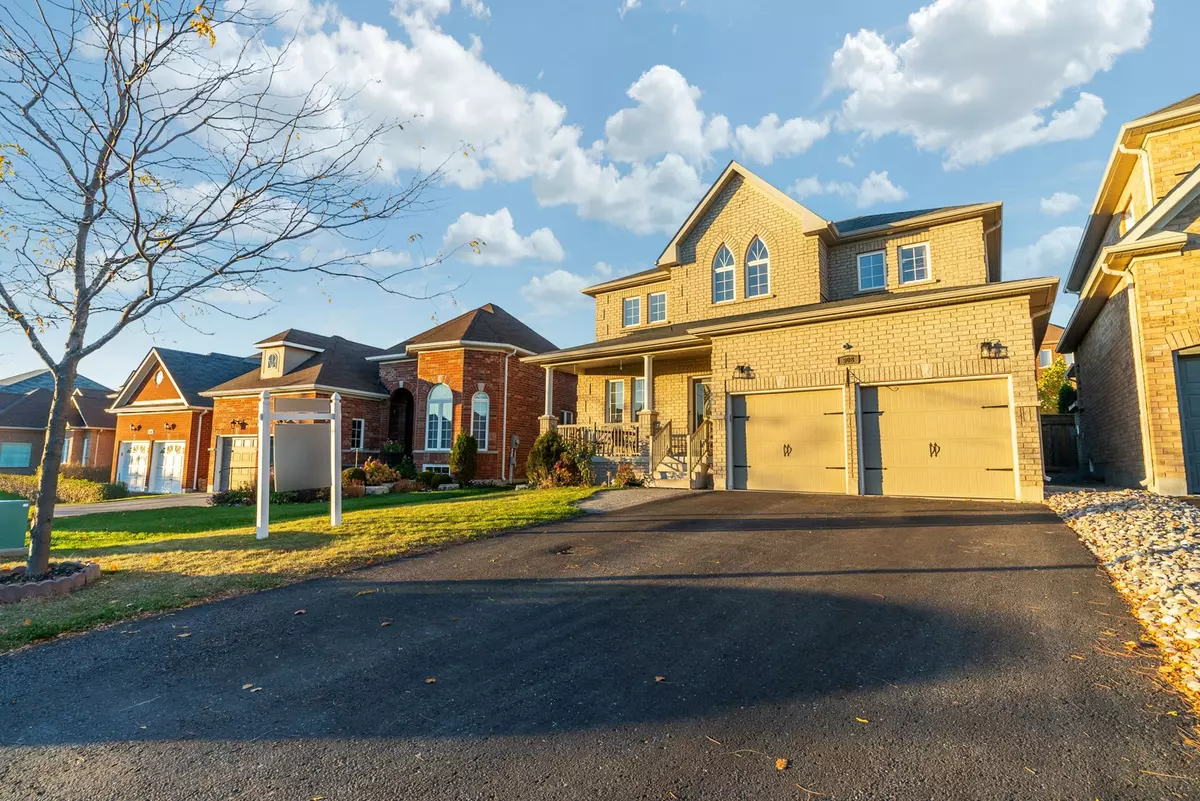 Oshawa, ON L1K 0P6,908 Black Cherry DR