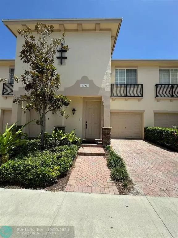 Delray Beach, FL 33444,123 S Longport Cir  #9D