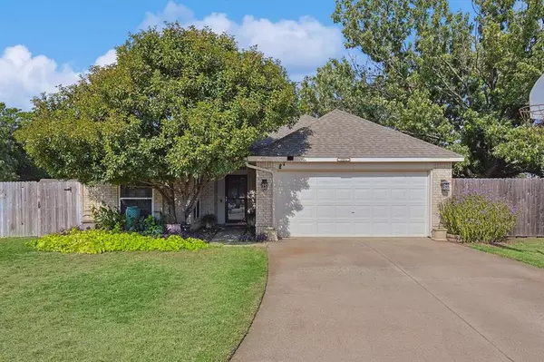 2951 Moreau Court, Fort Worth, TX 76118