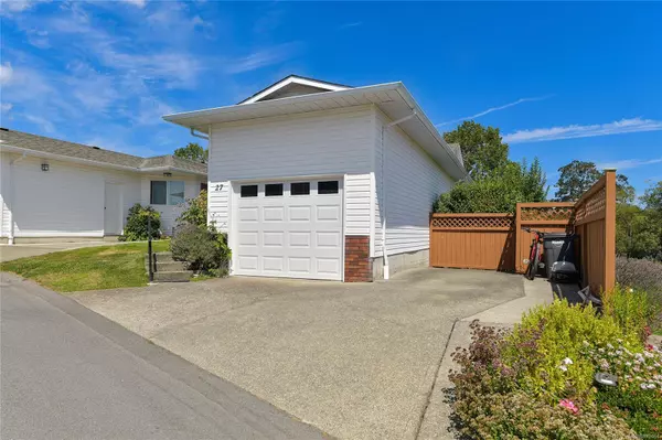 Saanich, BC V8Z 4W8,4125 Interurban Rd #27