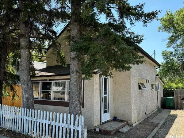 210 5th AVENUE E, Biggar, SK S0K 0M0