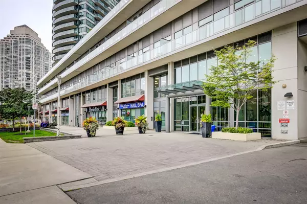 Toronto W06, ON M8V 0B2,2230 Lakeshore BLVD W #2203