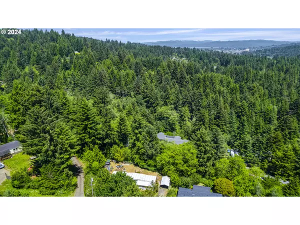 63255 EVEREST RD, Coos Bay, OR 97420