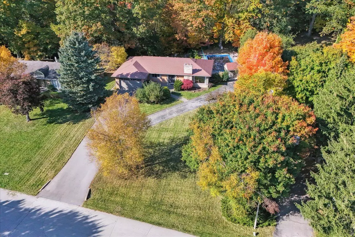 Oakville, ON L6H 1B1,69 Rancliffe RD