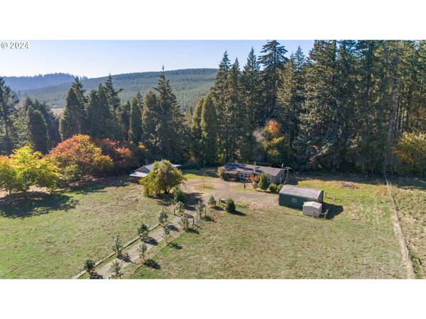 27602 LORANE ORCHARD RD, Lorane, OR 97451