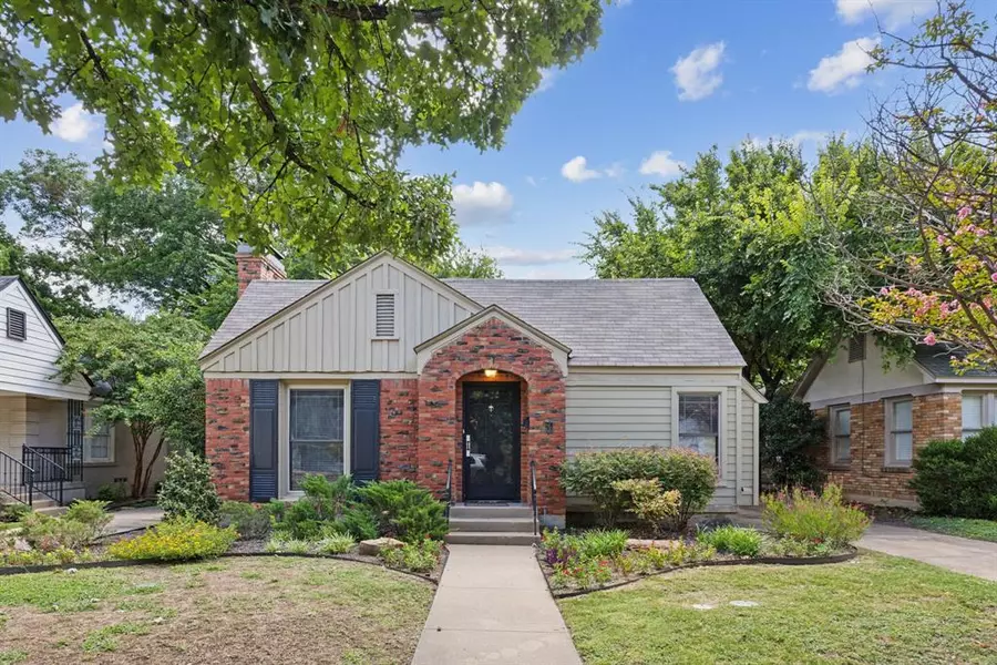 3229 Cockrell Avenue, Fort Worth, TX 76109