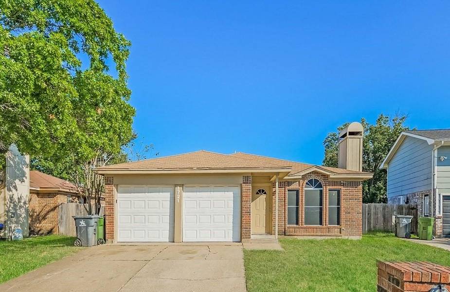 1721 Quinlan Court, Arlington, TX 76018