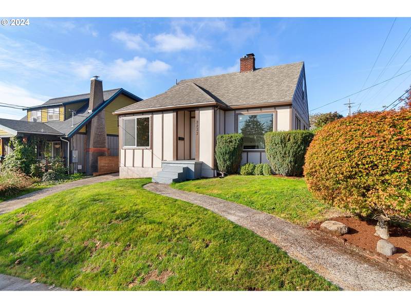 2233 NE 58TH AVE, Portland, OR 97213