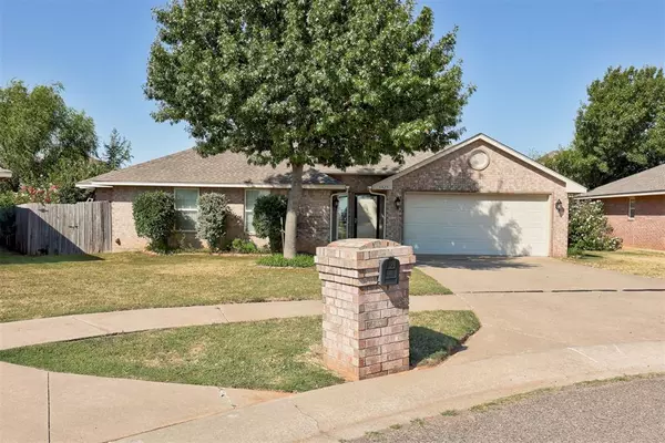 Moore, OK 73160,4425 Apple Blossom Circle