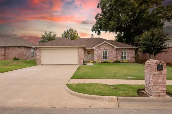 5208 Paulie Drive, Denton, TX 76208