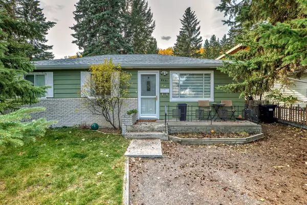 Calgary, AB T3B1M2,8931 33 AVE Northwest