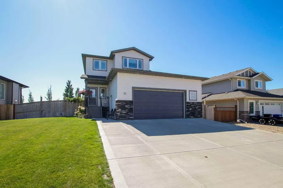 21 Palisades ST, Blackfalds, AB T4M 0G9