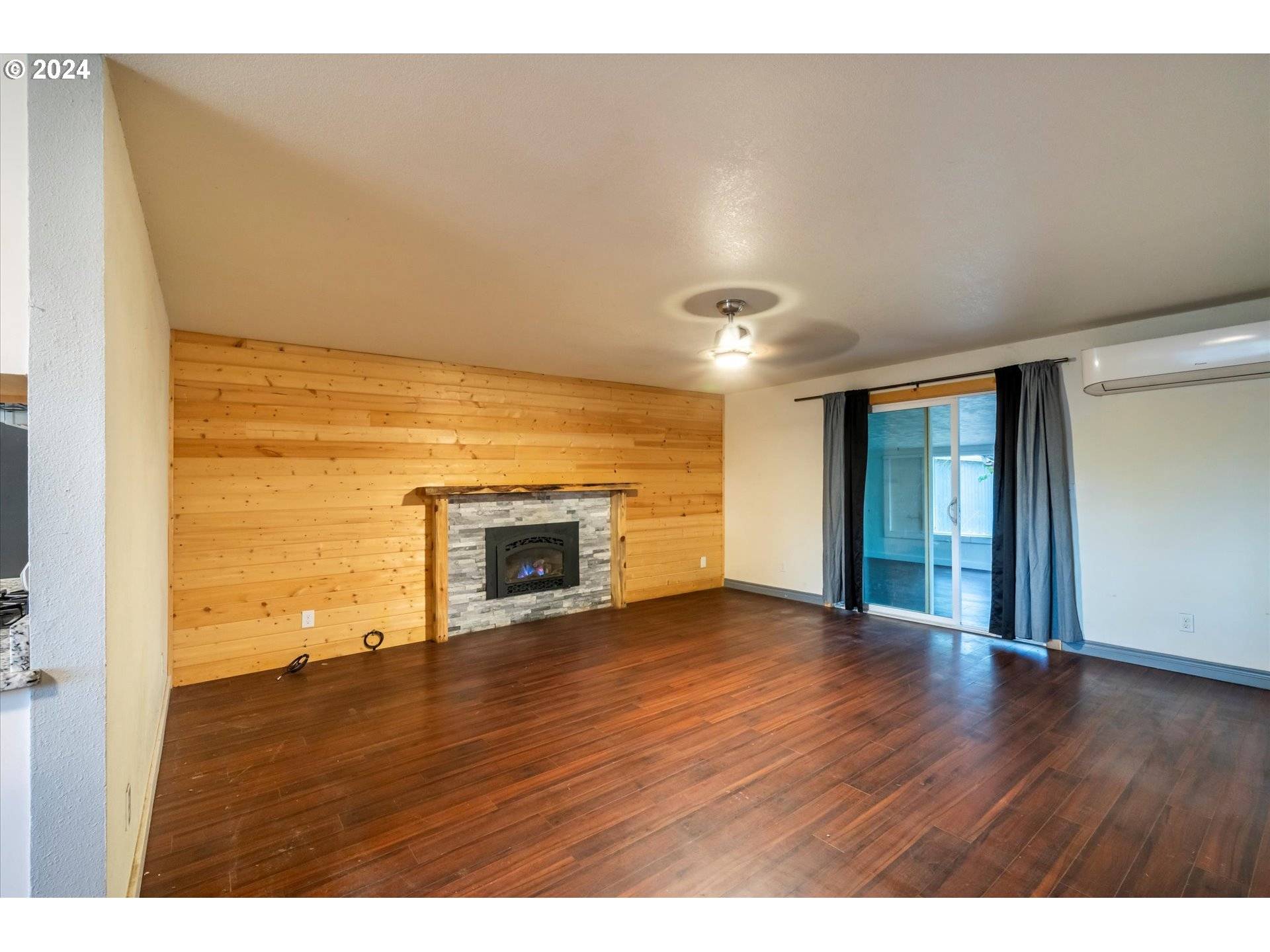 Klamath Falls, OR 97603,6313 DENNIS DR