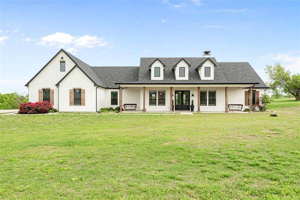 108 Whispering Winds Drive,  Gunter,  TX 75058