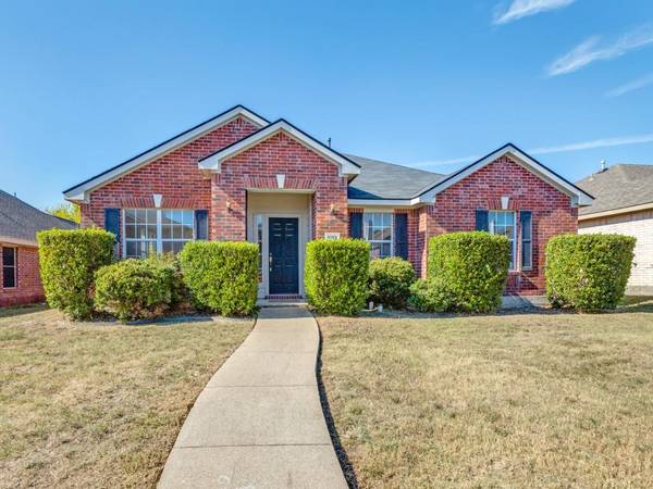 2133 Hickory Ridge Drive, Mesquite, TX 75181