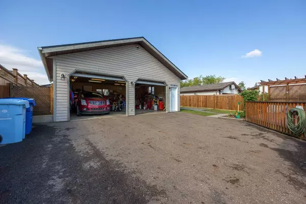 Fort Mcmurray, AB T9K 1M6,129 Becker CRES