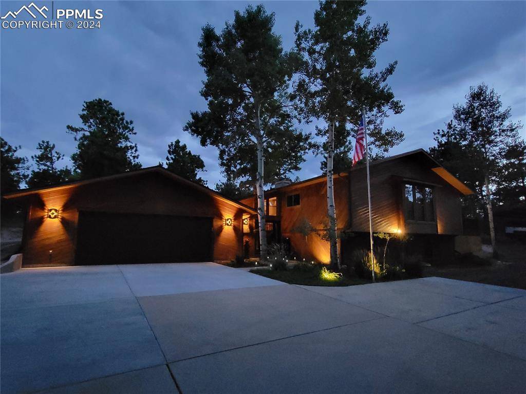Monument, CO 80132,475 Cimarron RD