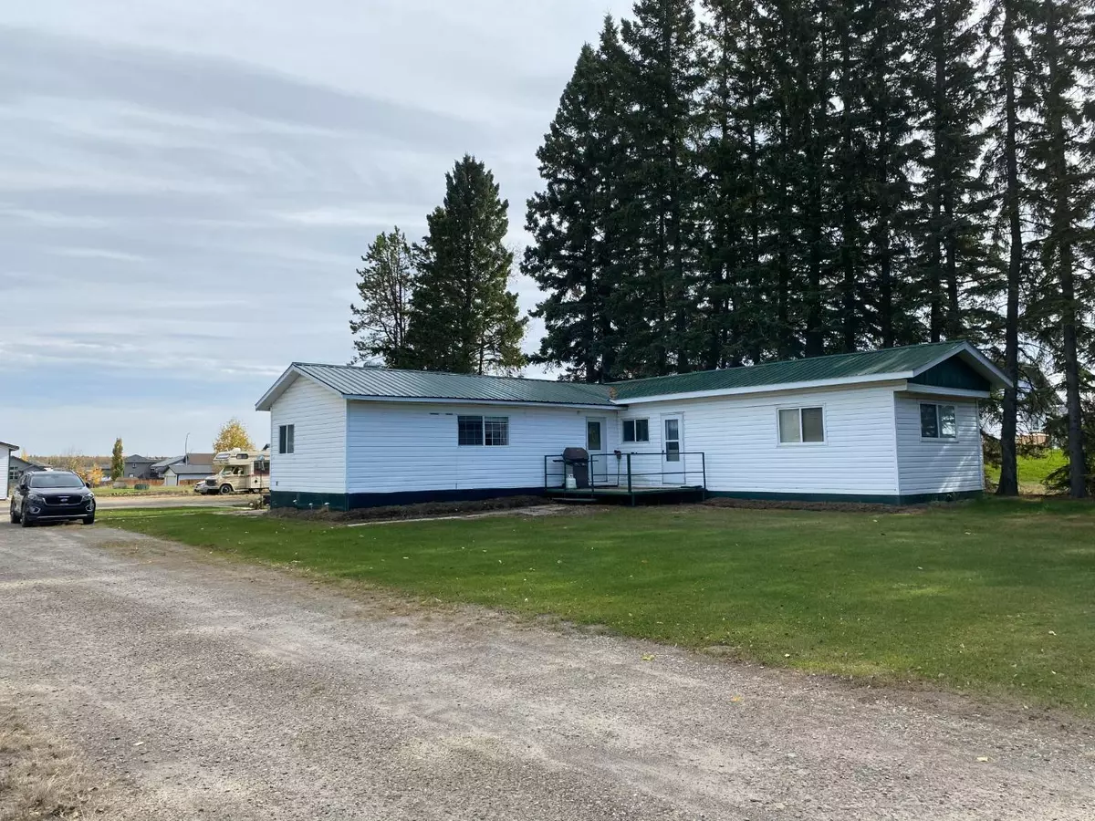 Rocky Mountain House, AB T4T 1B1,4411 62 ST