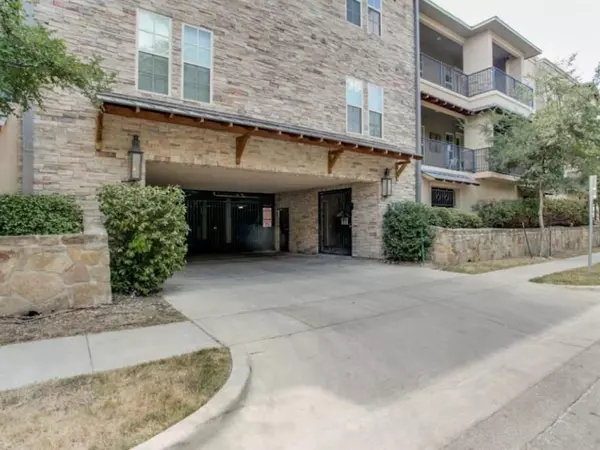 Fort Worth, TX 76109,2800 Sandage Avenue #106