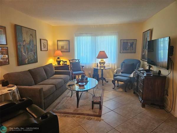 Oakland Park, FL 33311,669 W Oakland Park Blvd  #102-B