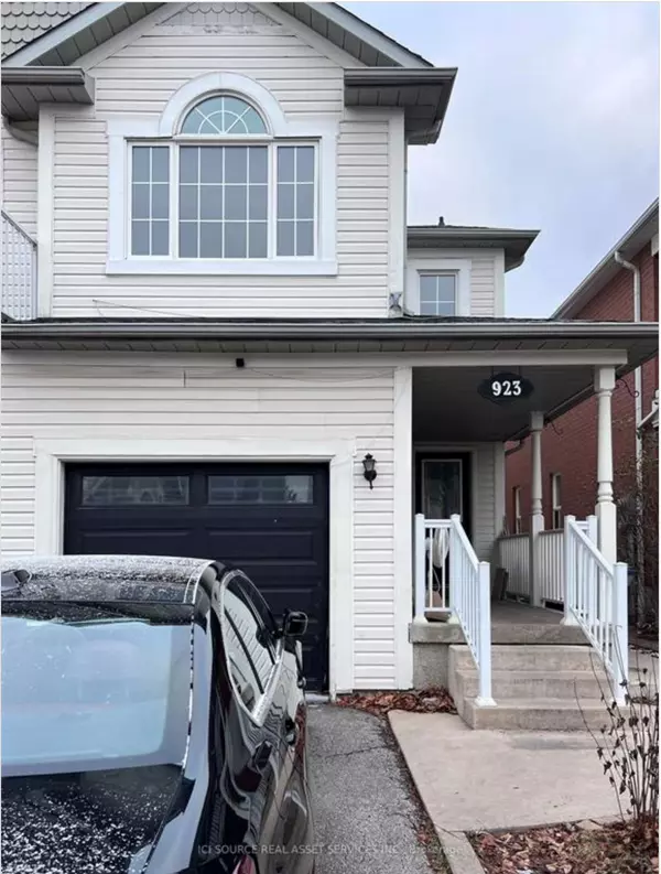 Mississauga, ON L5W 1B4,923 Golden Farmer WAY