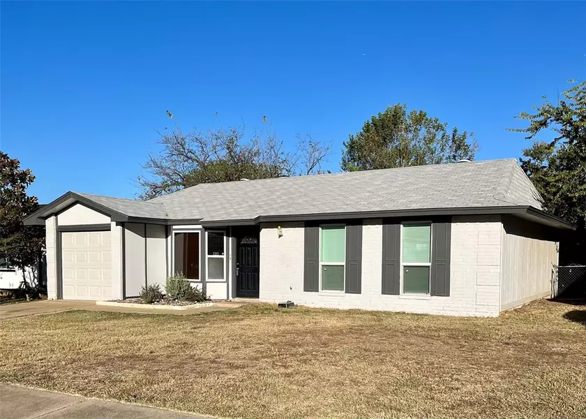 5544 Dunson Drive, Haltom City, TX 76148